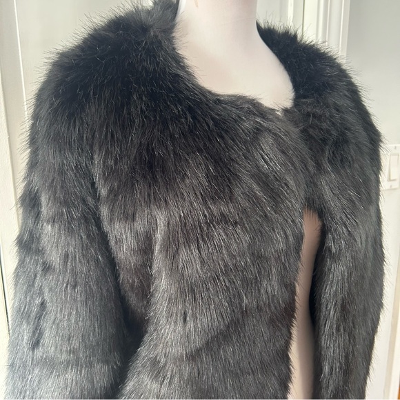 Fashion Nova Luxe Black cropped faux fur jacket L - Picture 10 of 16